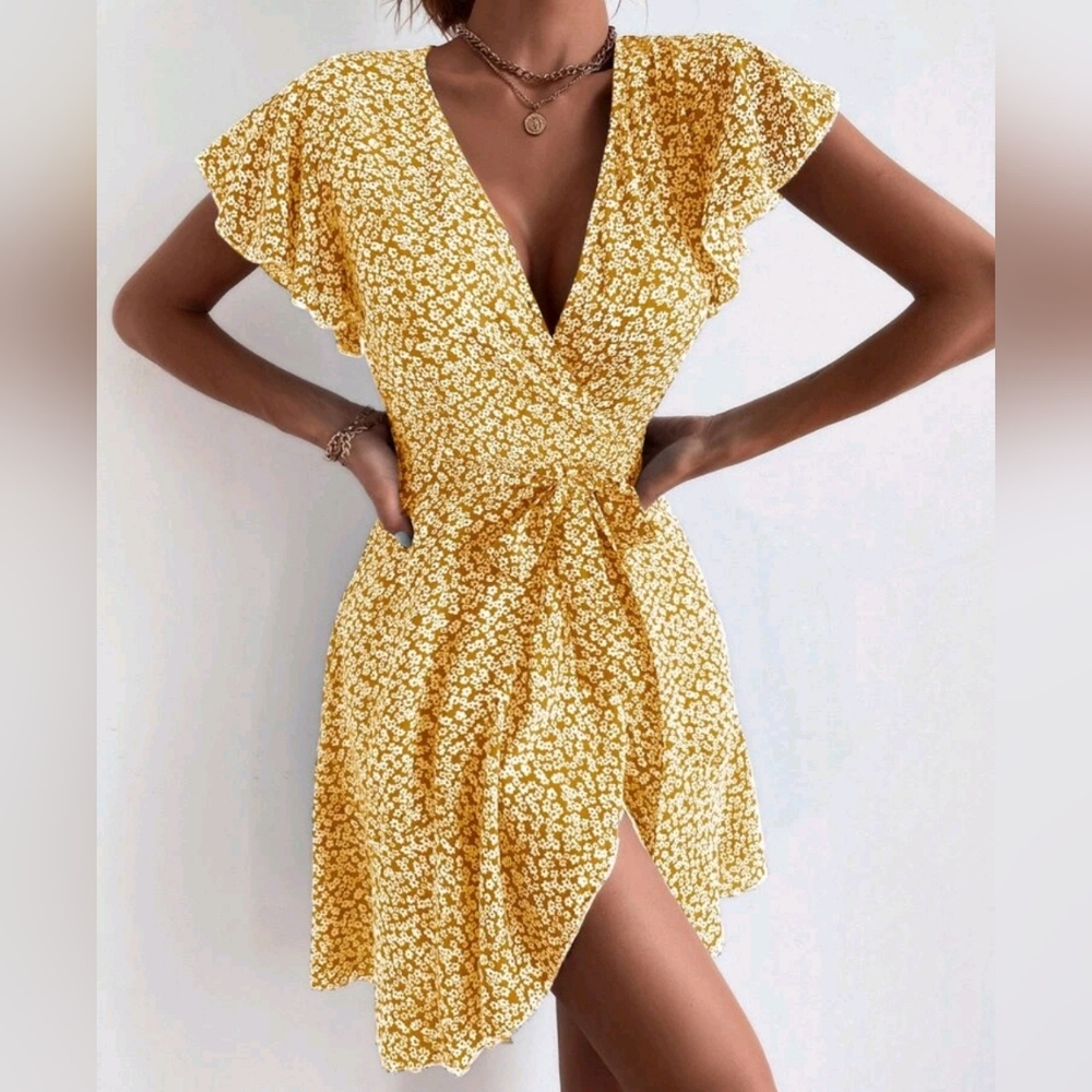 SHEIN Surplice Front Ditsy Floral Belted Dress, Size L